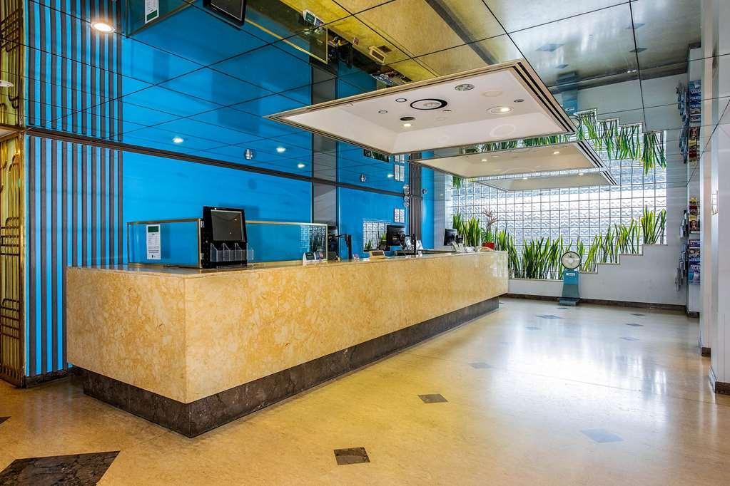 Quality Hotel Ambassador Perth Interior foto