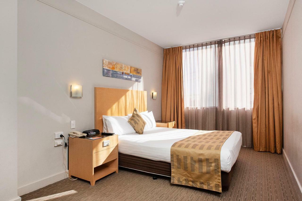 Quality Hotel Ambassador Perth Exterior foto