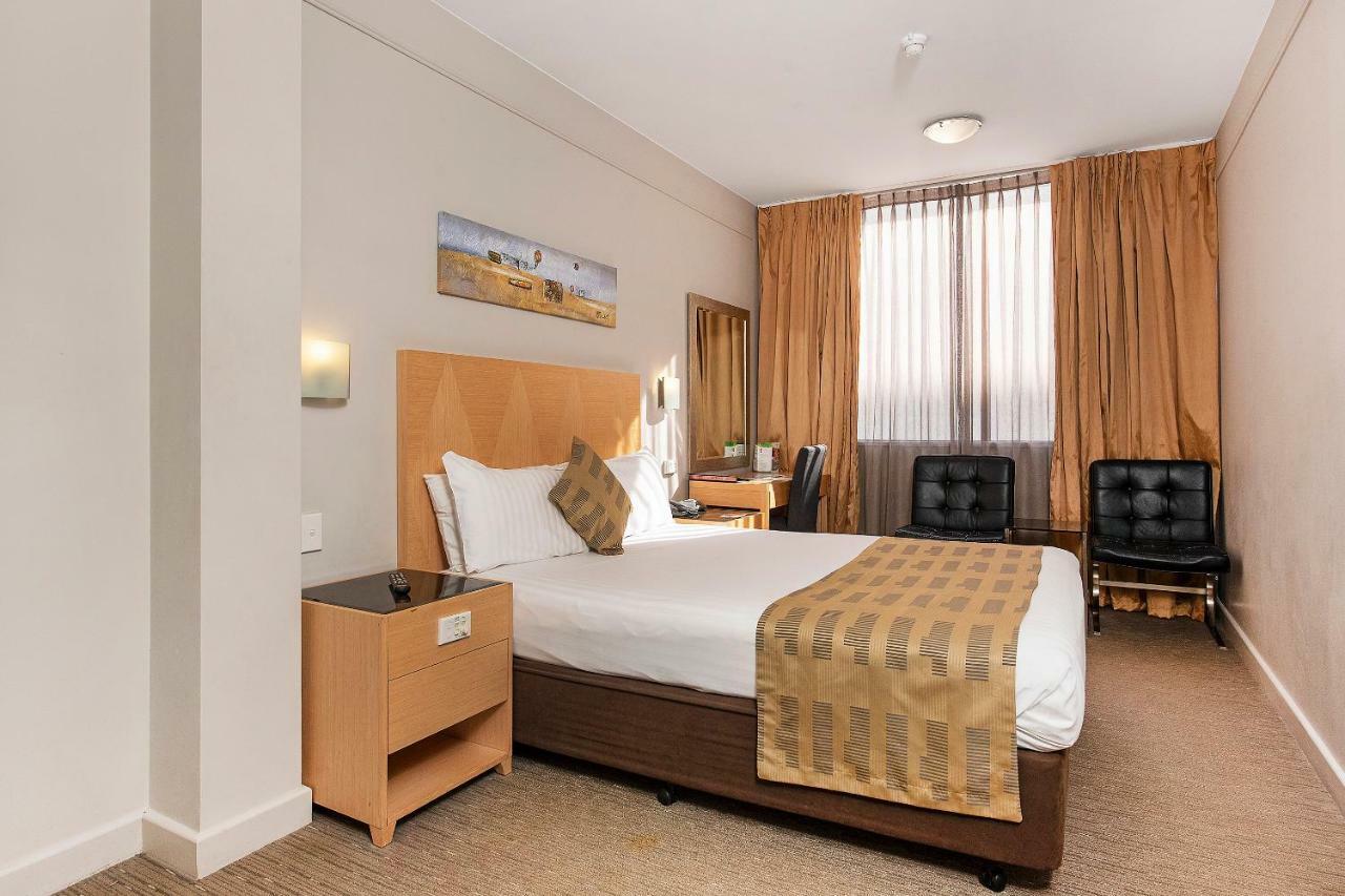 Quality Hotel Ambassador Perth Exterior foto